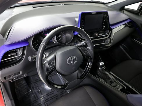 Used 2021 Toyota C-HR XLE image 18