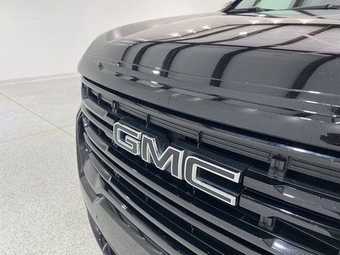 Used 2023 GMC Acadia SLE w/ Driver Convenience Package image 27