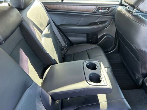 Used 2018 Subaru Outback 2.5i Limited image 19