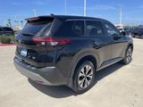 Used 2023 Nissan Rogue SV image 4