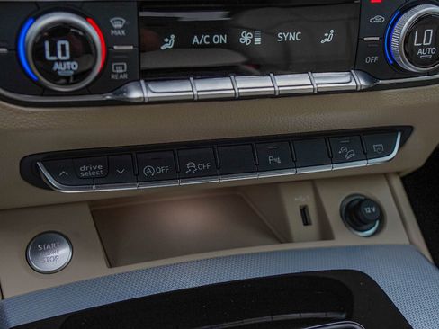 Certified 2025 Audi Q5 2.0T Premium Plus w/ Premium Plus Package image 18