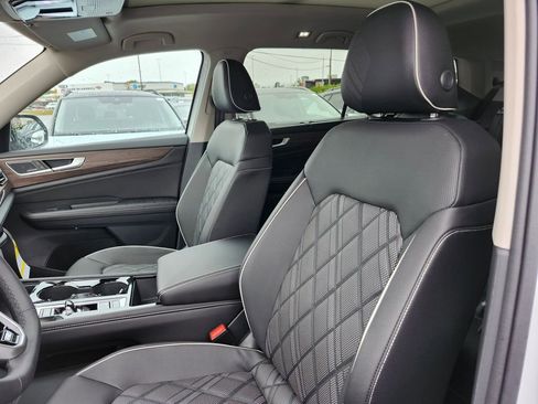 New 2026 Volkswagen Atlas SEL Premium R-Line AWD/4WD image 9