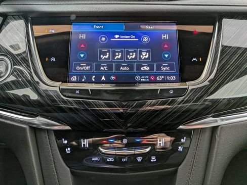 Used 2023 Cadillac XT6 Premium Luxury FWD image 22