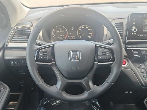 Certified 2025 Honda Odyssey EX-L image 11