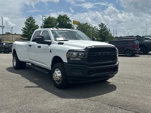Used 2024 RAM 3500 Tradesman AWD/4WD image 41