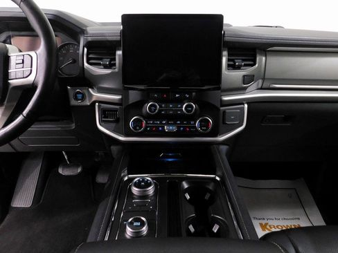 Used 2024 Ford Expedition XLT image 42