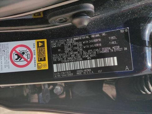 Used 2019 Toyota Highlander LE AWD/4WD image 16