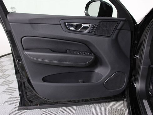 Certified 2023 Volvo XC60 B5 Ultimate image 17