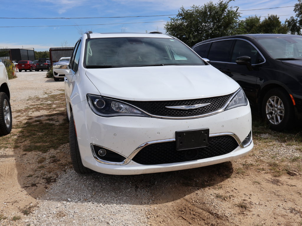 Used 2017 Chrysler Pacifica Limited w/ Advanced Safetytec Group FWD image 9