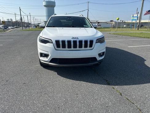 Used 2019 Jeep Cherokee Limited AWD/4WD image 7