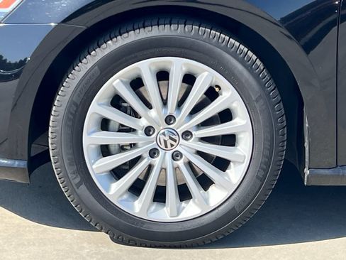 Used 2016 Volkswagen Passat 1.8T SE w/ Lighting Package (P06) image 25