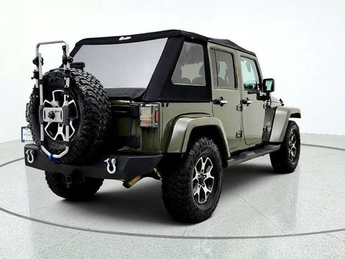 Used 2016 Jeep Wrangler Unlimited Sahara w/ Dual Top Group AWD/4WD image 5