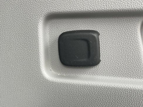 Used 2021 GMC Acadia SLE w/ Driver Convenience Package image 22