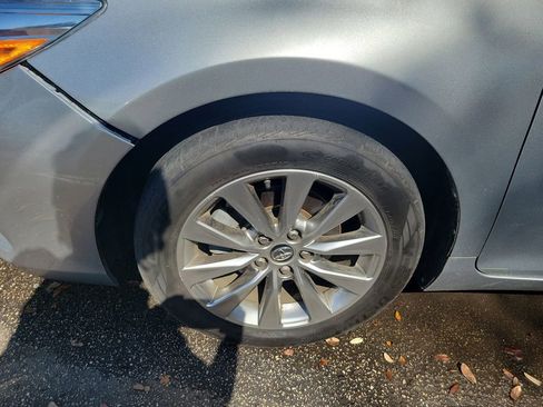 Used 2017 Toyota Camry XLE w/ Moonroof Package image 14