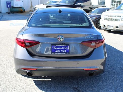 Used 2022 Alfa Romeo Giulia Ti image 5