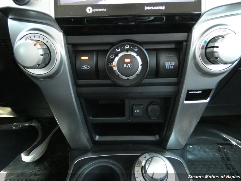 Used 2020 Toyota 4Runner SR5 AWD/4WD image 29