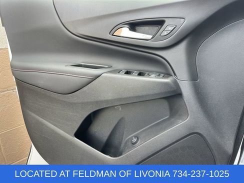 Used 2023 Chevrolet Equinox RS FWD image 21
