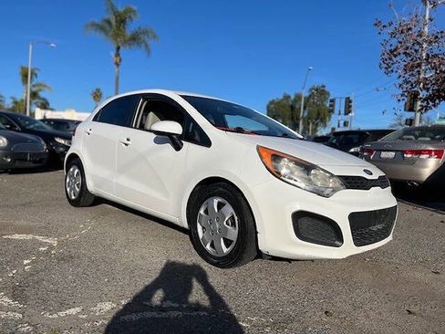 Used 2013 Kia Rio LX w/ PWR Pkg image 2
