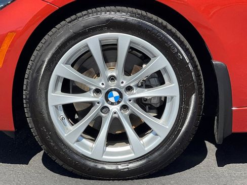 Used 2018 BMW 320i xDrive Sedan AWD/4WD image 11