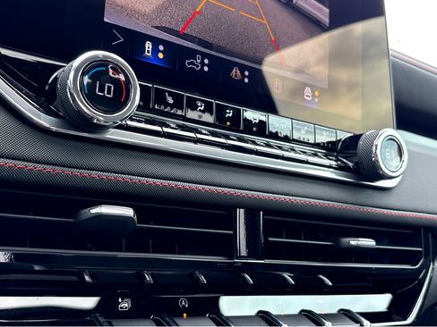 New 2026 Chevrolet Colorado Z71 w/ Technology Package image 9