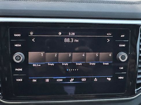 Used 2022 Volkswagen Atlas SE w/ Panoramic Sunroof Package image 14