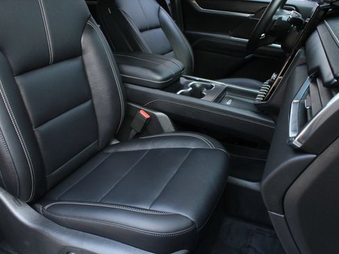 Used 2026 GMC Acadia Elevation w/ Elevation Premium Package FWD image 29