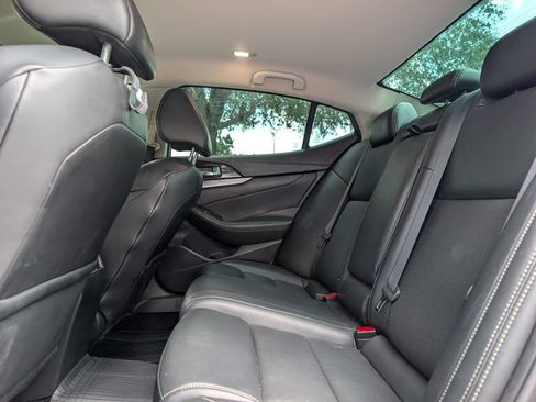 Used 2017 Nissan Maxima 3.5 SV w/ Dynamic Package FWD image 17