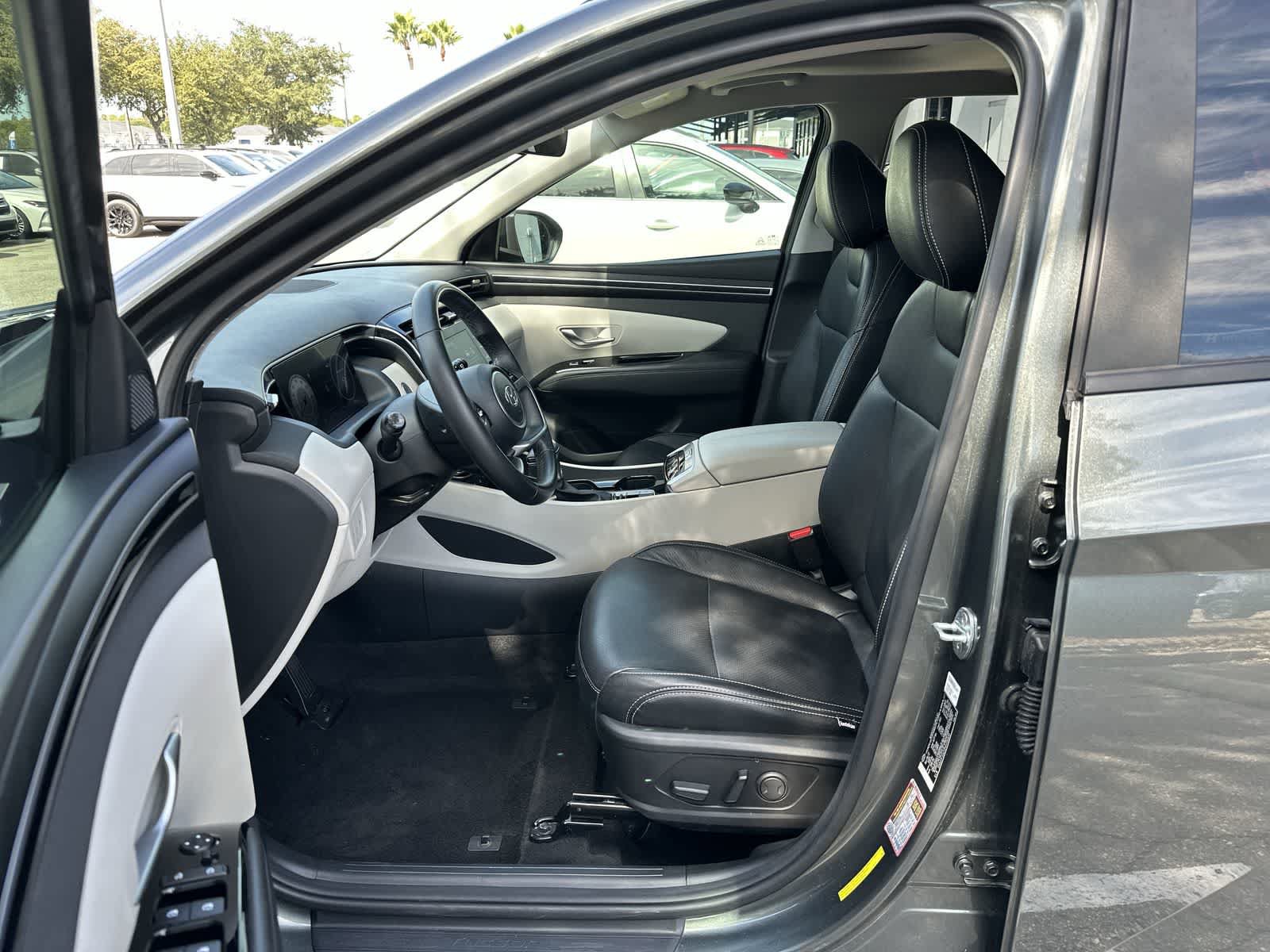 Used 2022 Hyundai Tucson SEL w/ Convenience Package FWD image 2