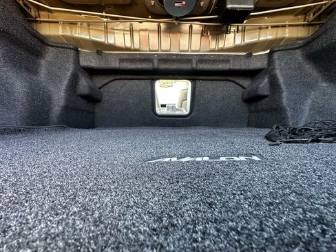 Used 2003 Toyota Avalon XLS image 69