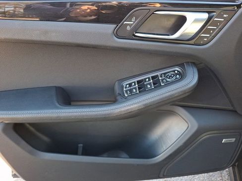 Used 2021 Porsche Macan S image 16