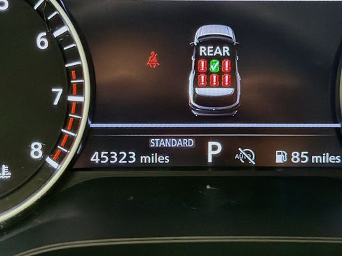 Used 2025 Nissan Pathfinder S FWD image 8