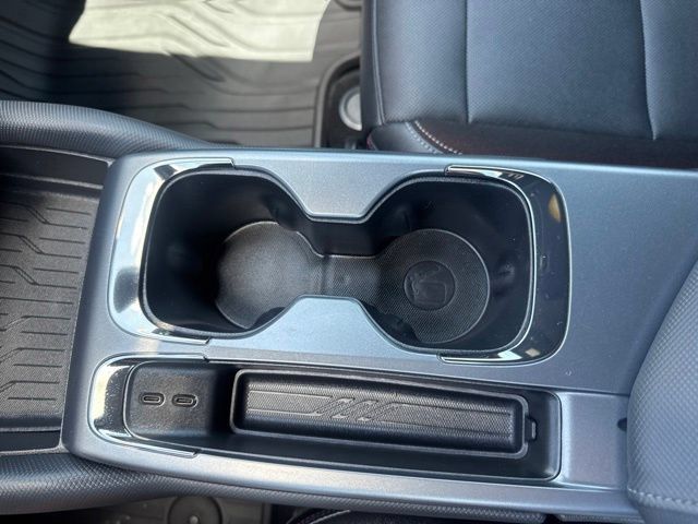 Used 2024 Chevrolet Equinox EV RS FWD image 23