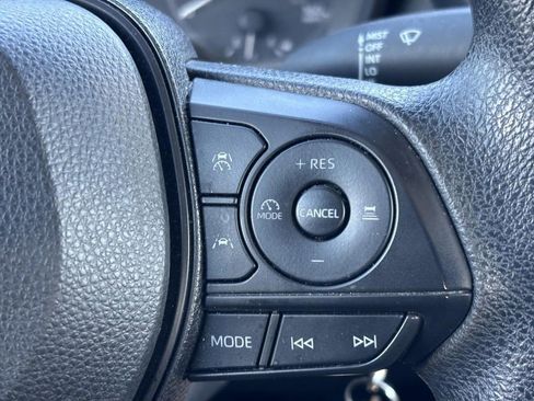 Used 2023 Toyota Corolla LE image 28