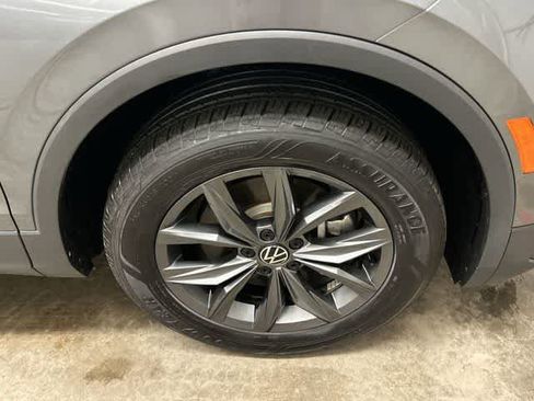 Used 2023 Volkswagen Tiguan SE image 5