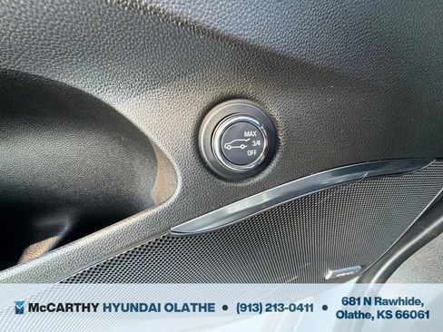 Used 2023 Buick Enclave Avenir w/ Avenir Technology Package AWD/4WD image 35