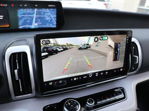 Certified 2025 Ford Expedition Active AWD/4WD image 26