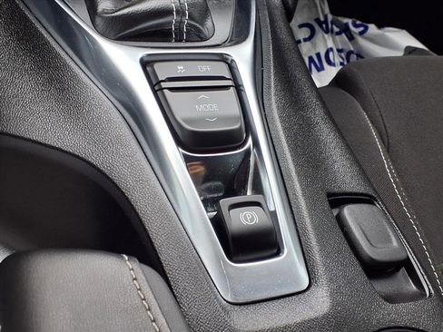 Used 2024 Chevrolet Camaro LT w/ Technology Package image 8