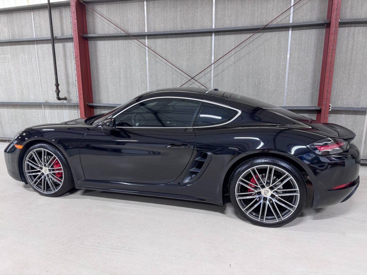 Used 2018 Porsche 718 Cayman S RWD image 7