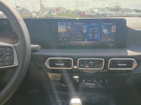 New 2026 Nissan Sentra SR w/ Floor Mat Package FWD image 18