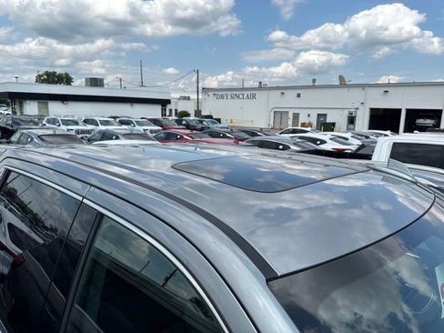 Used 2025 GMC Sierra 1500 Denali w/ Technology Package AWD/4WD image 8