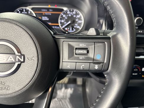 Certified 2023 Nissan Pathfinder SV image 15