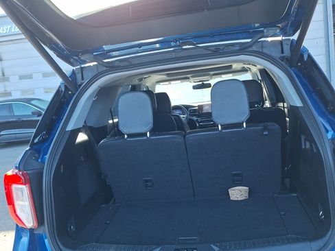 Used 2021 Ford Explorer Limited w/ Equipment Group 301A image 6