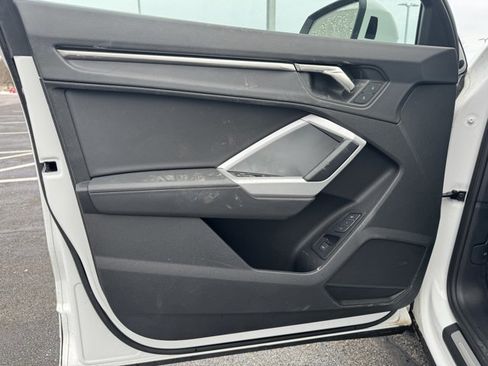 Used 2024 Audi Q3 2.0T Premium image 10