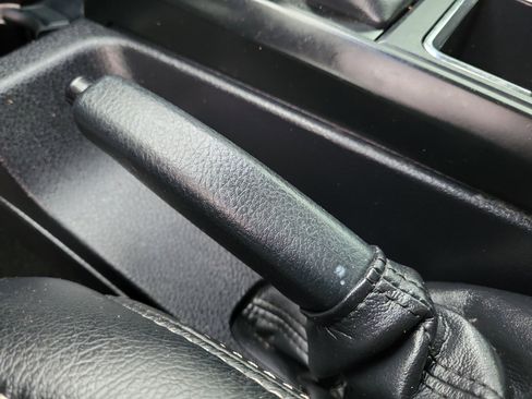 Used 2017 Toyota Tacoma SR image 30