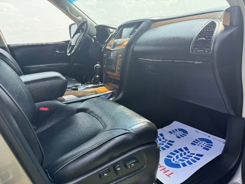 Used 2014 INFINITI QX80 4WD w/ Theater Package image 40