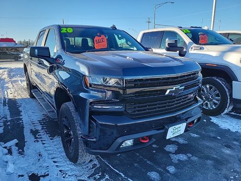 Used 2020 Chevrolet Silverado 1500 LT Trail Boss image 3