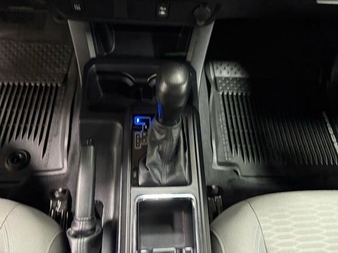 Used 2017 Toyota Tacoma SR image 30