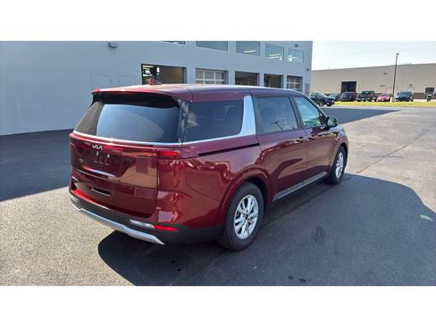 Used 2024 Kia Carnival LX FWD image 6