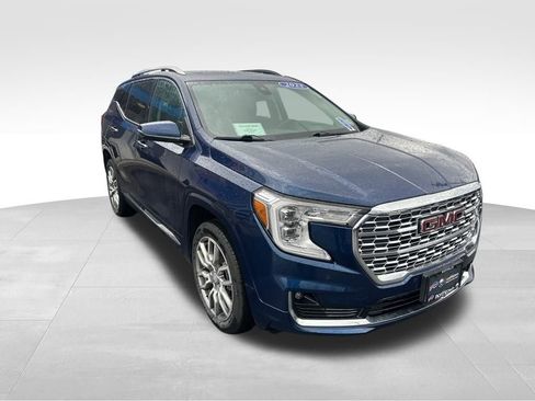 Used 2023 GMC Terrain Denali image 8