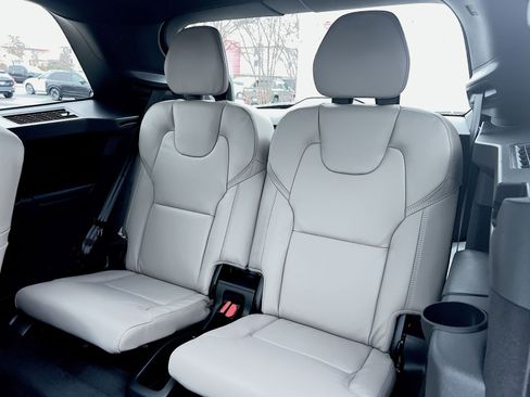 New 2026 Volvo XC90 B6 Ultra image 25